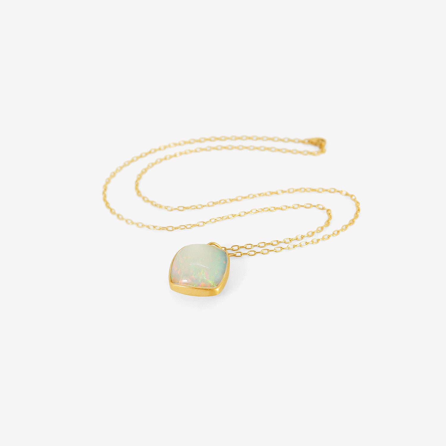 LOLA BROOKS 18K & ETHIOPIAN OPAL CUSHION PENDANT, 11.27CT