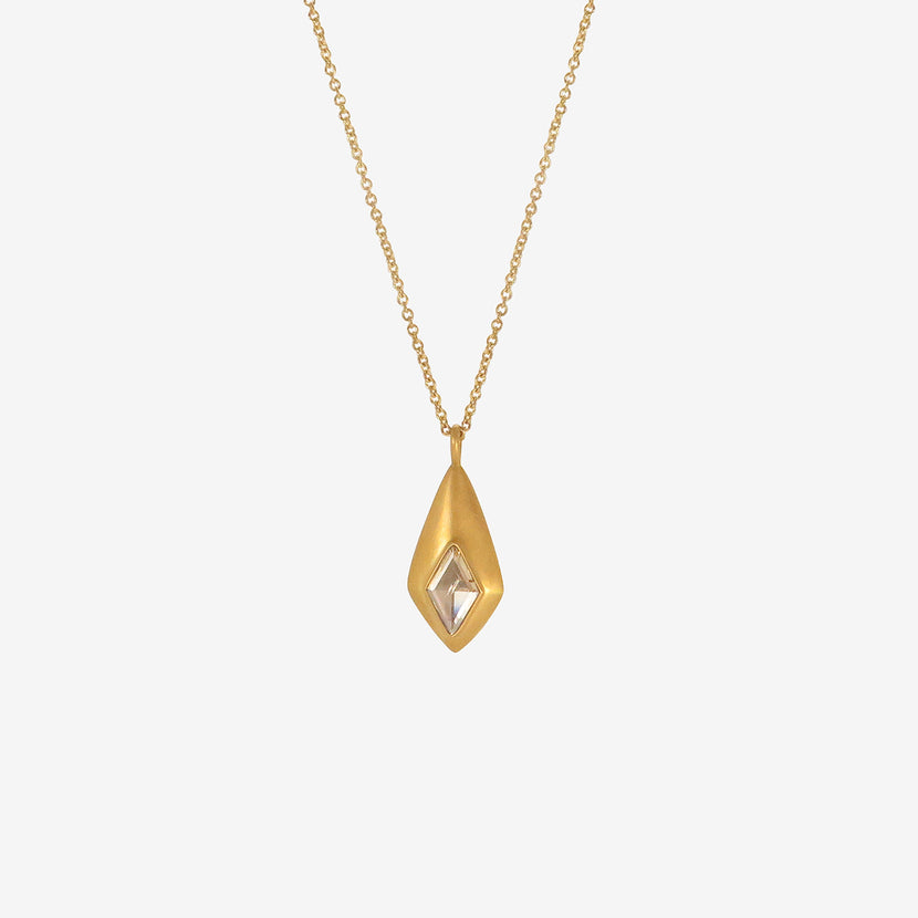 LOLA BROOKS 22K & KITE-SHAPED CHAMPAGNE DIAMOND PENDANT, 2.98CT