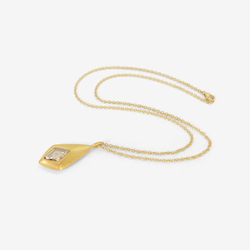 LOLA BROOKS 22K & KITE-SHAPED CHAMPAGNE DIAMOND PENDANT, 2.98CT