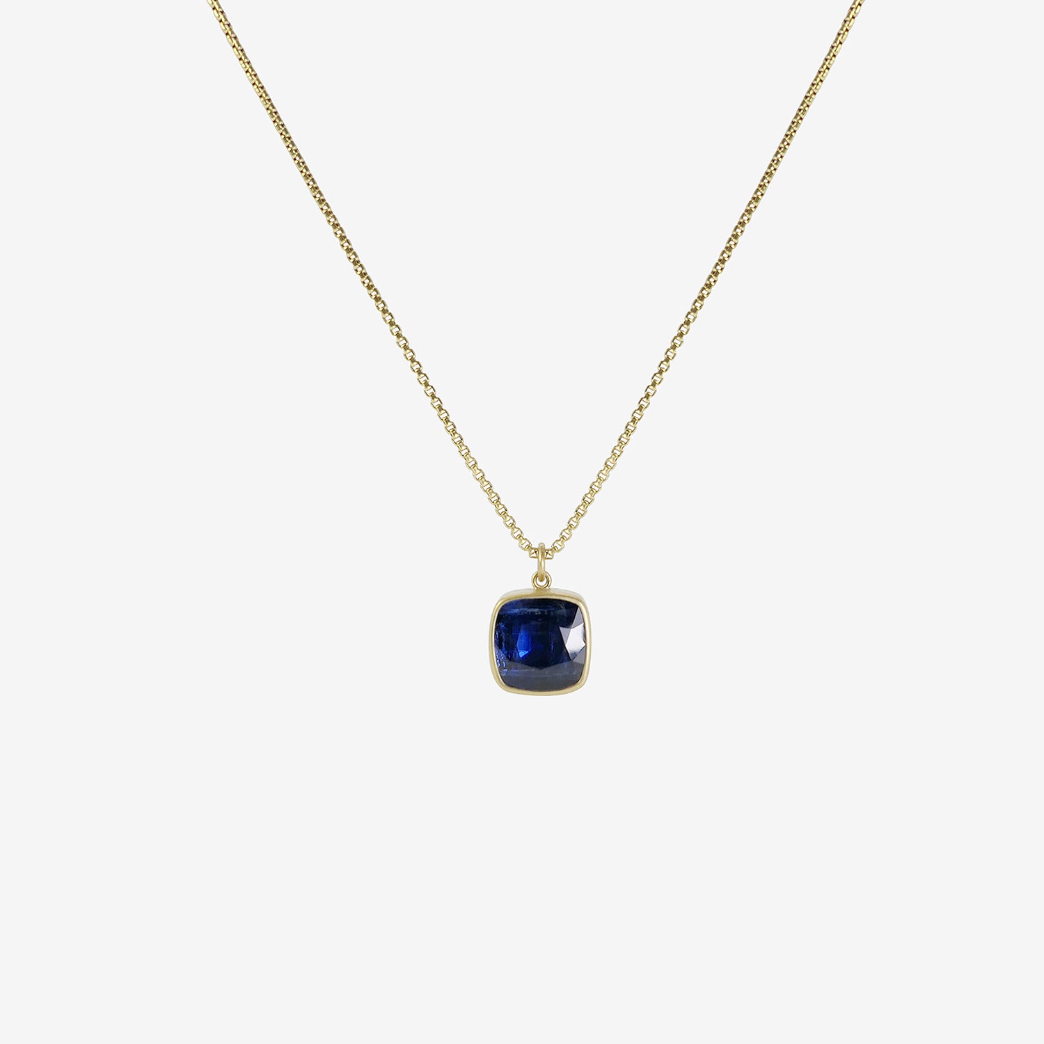 LOLA BROOKS 18K & CUSHION-SHAPED KYANITE PENDANT
