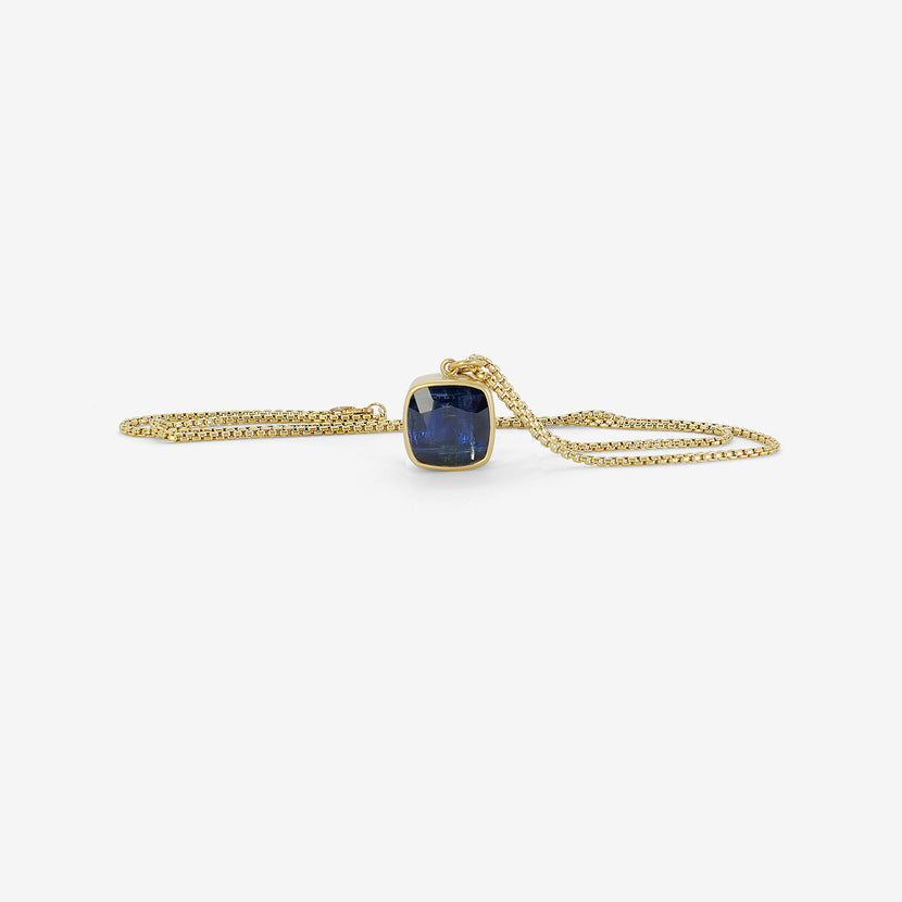 LOLA BROOKS 18K & CUSHION-SHAPED KYANITE PENDANT
