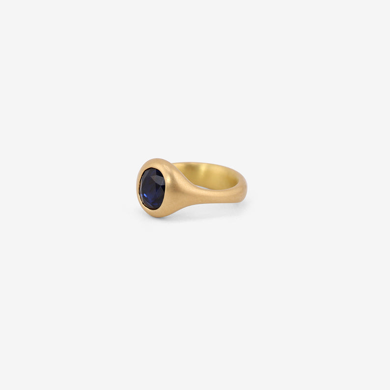 LOLA BROOKS 18K & OVAL BLUE SAPPHIRE CAST RING, 2.60CT