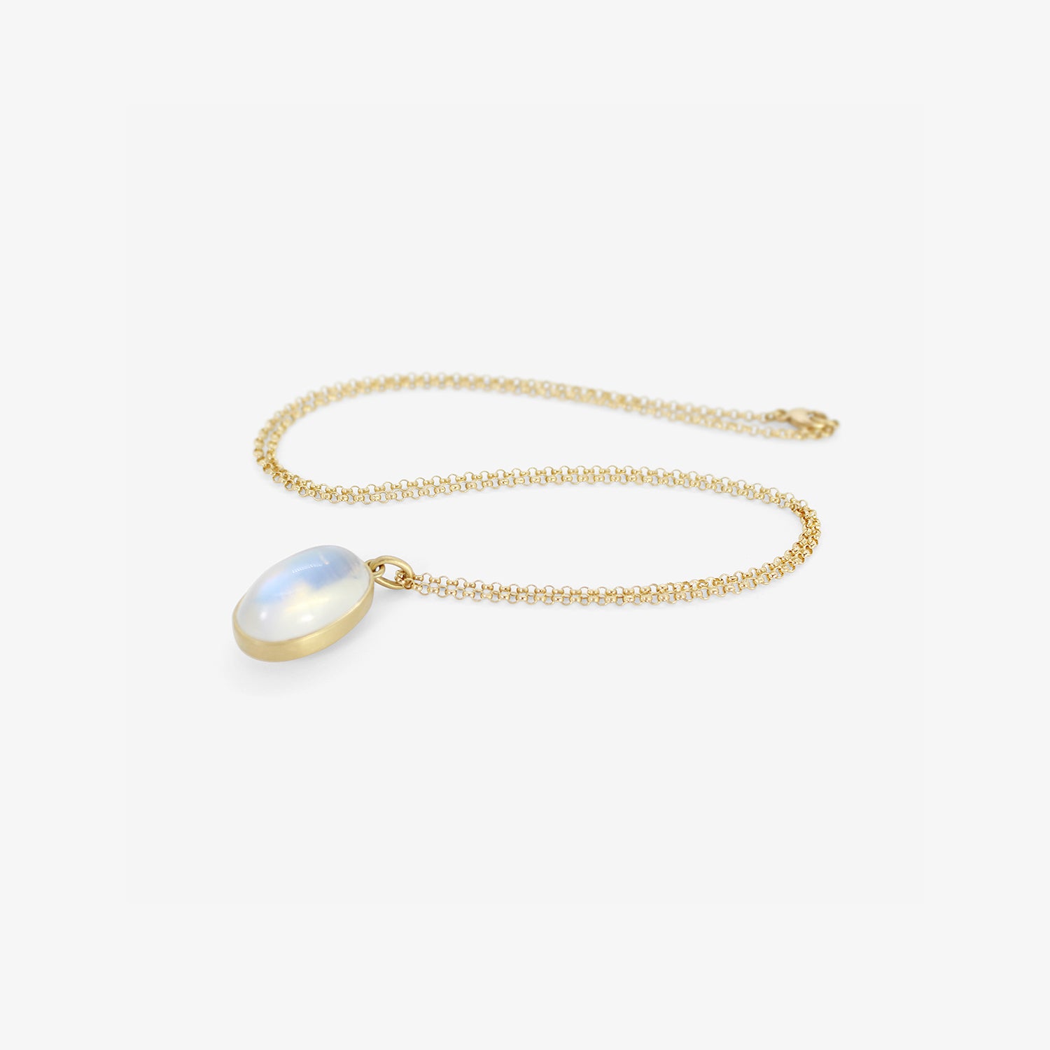 LOLA BROOKS 18K & OVAL RAINBOW MOONSTONE PENDANT, 10.44CT