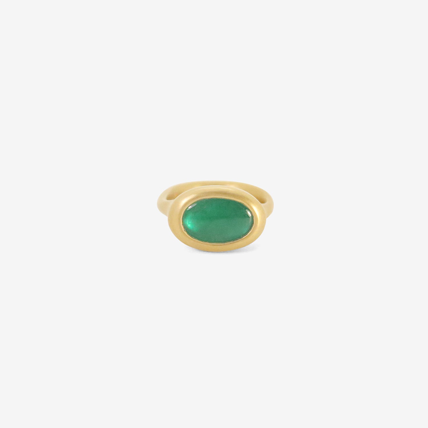 LOLA BROOKS 22K & OVAL BUFF-TOP COLOMBIAN EMERALD RING, 2.98CT