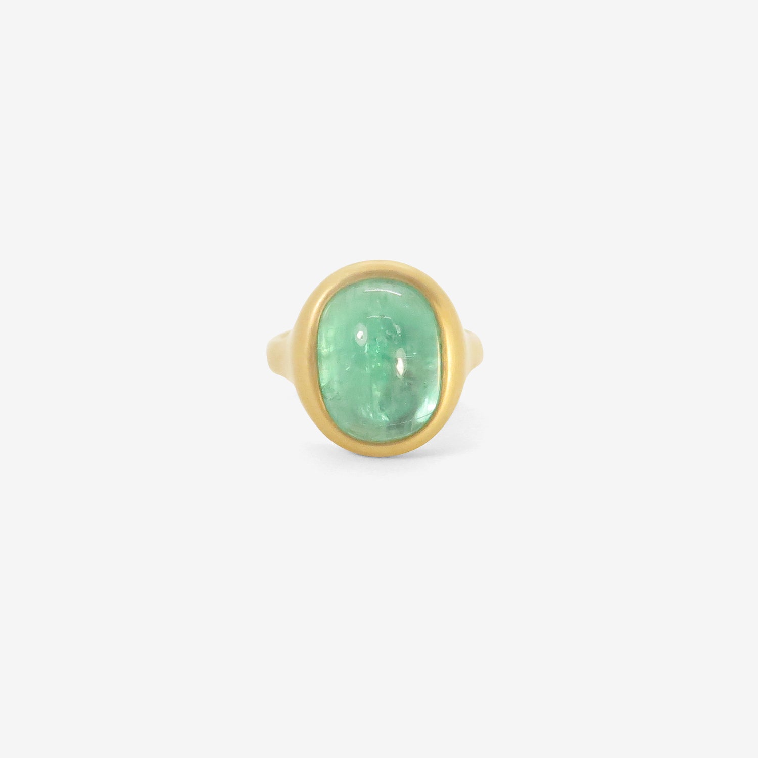 LOLA BROOKS 22K & OVAL EMERALD CAST RING, 8.19CT