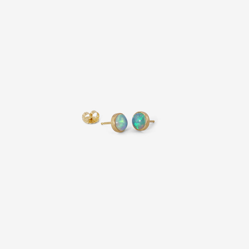 LOLA BROOKS 18K & ROUND CABOCHON ETHIOPIAN OPAL STUDS, 1.71CT