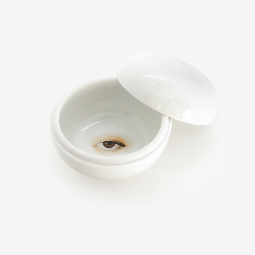 TED MUEHLING BONBONNIERE WITH PAINTED EYE ON THE INTERIOR