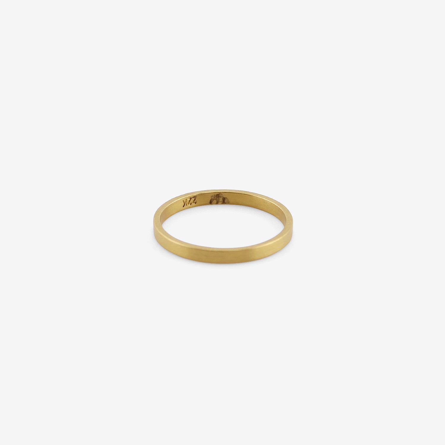 ROSANNE PUGLIESE 22K 2MM FLAT BAND