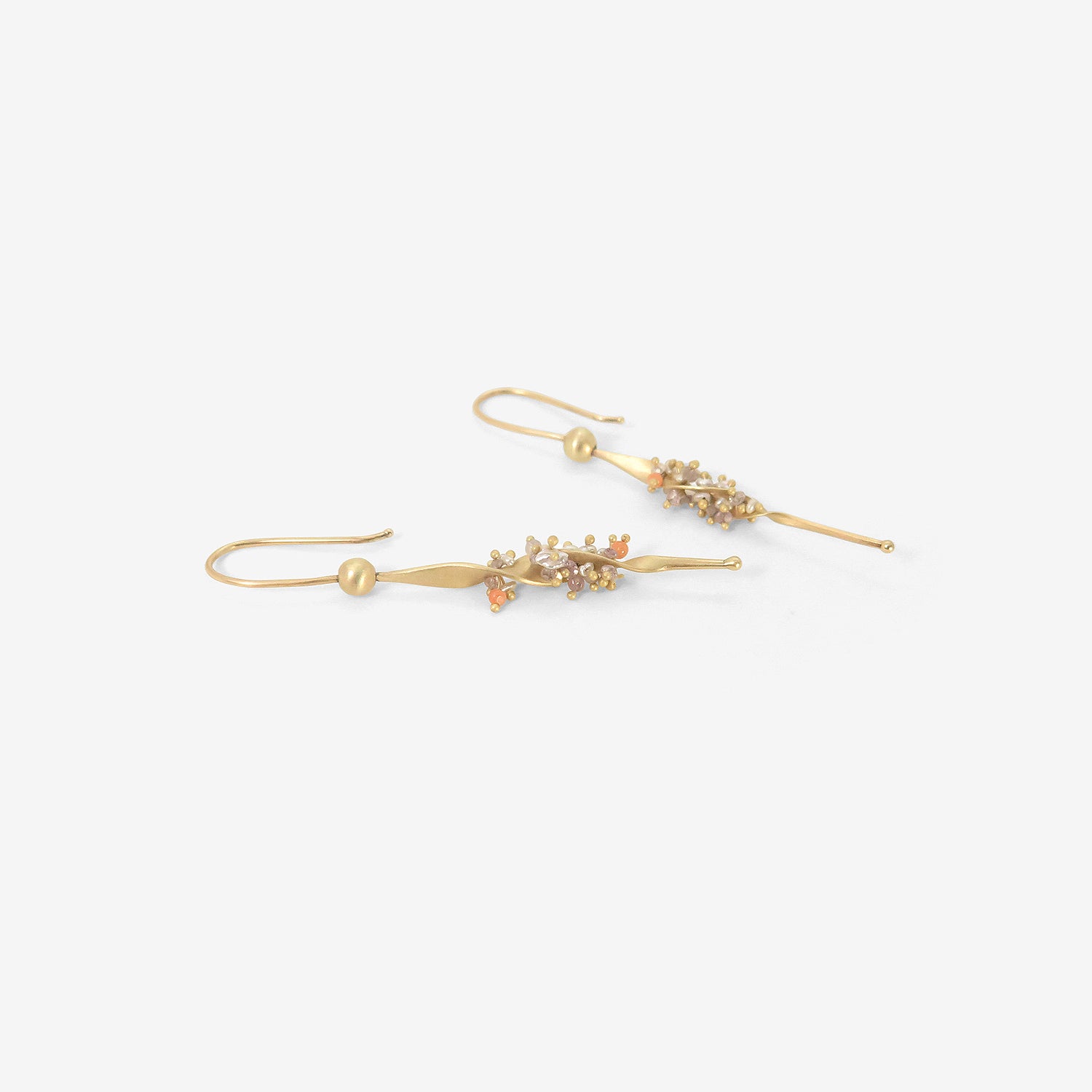 H e l l o ☻ˎˊ 　TED MUEHLING ピアス TED MUEHLING 14K SMALL SEAWEED EARRINGS WITH KESHI PEARLS