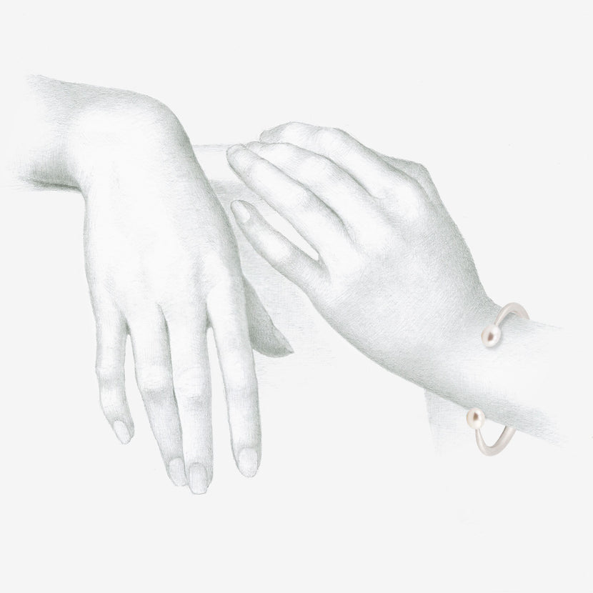TED MUEHLING STERLING SILVER & WHITE FRESHWATER PEARL OPEN BANGLE