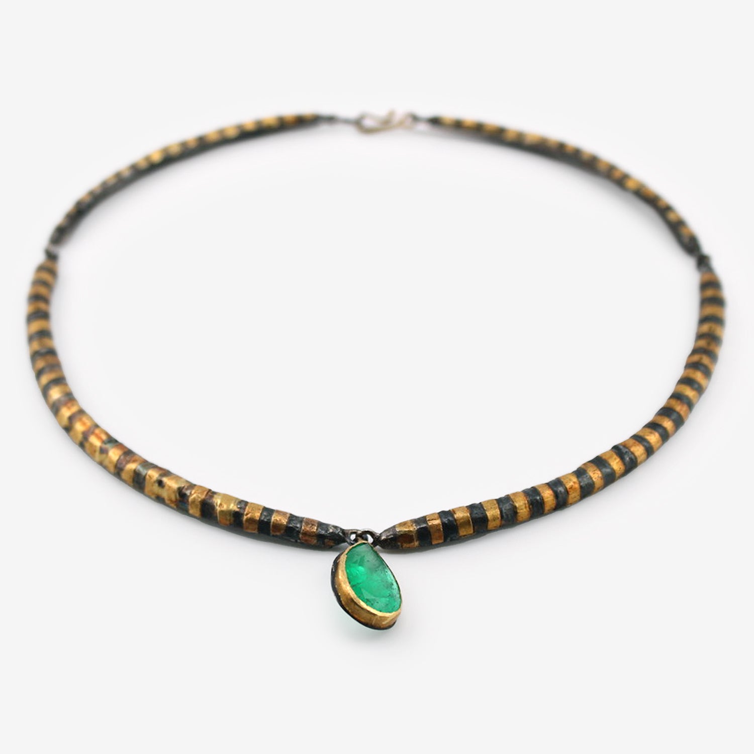 JUDY GEIB 22K & STERLING SILVER WIENER WERKSTATTE STRIPED CUFF NECKLACE WITH PEAR-SHAPED COLOMBIAN EMERALD, 7.88CT
