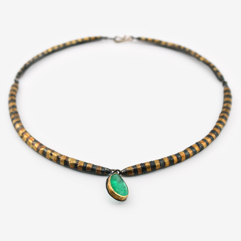 JUDY GEIB 22K & STERLING SILVER WIENER WERKSTATTE STRIPED CUFF NECKLACE WITH PEAR-SHAPED COLOMBIAN EMERALD, 7.88CT