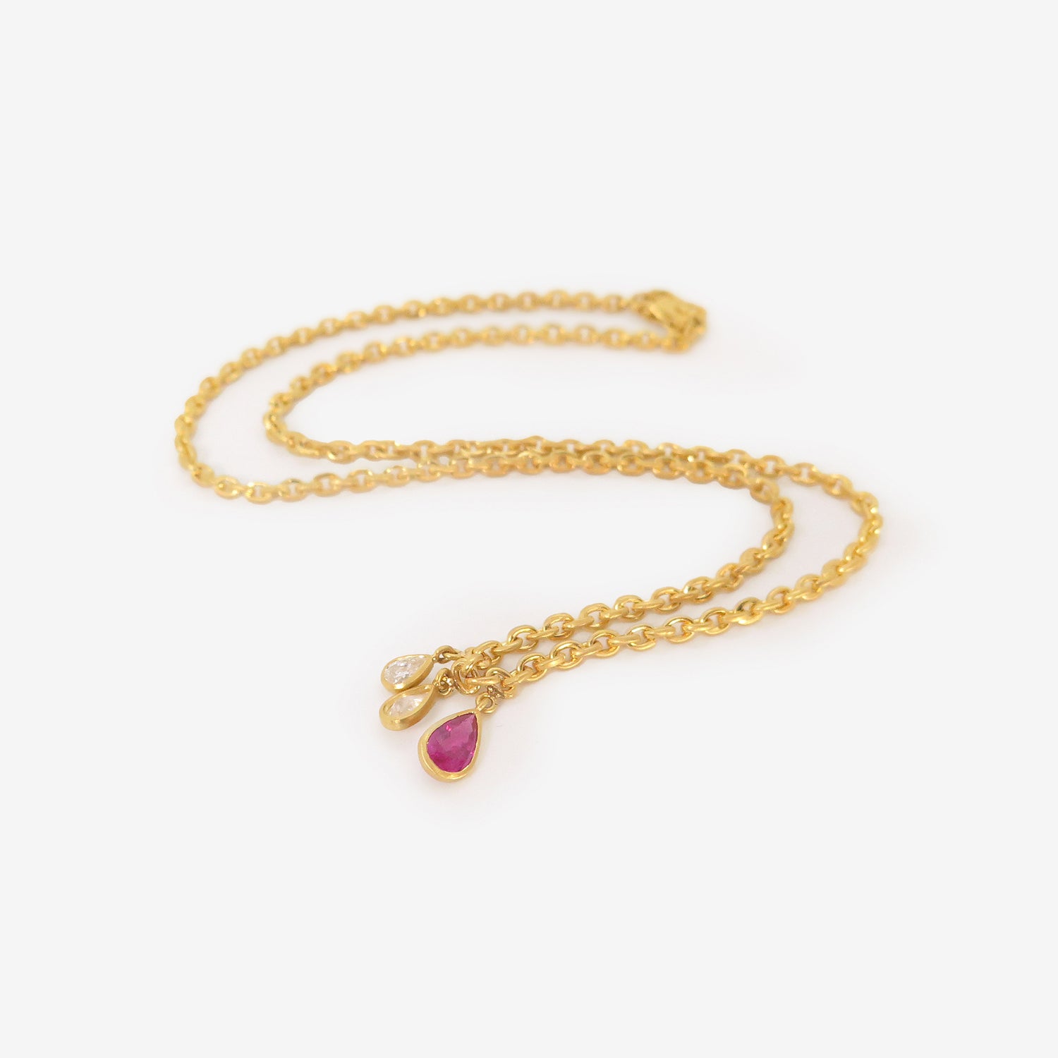 DARIUS 18K FAIRY CHAIN WITH PEAR-SHAPED PINK SAPPHIRE & TWO PEAR-SHAPED ANTIQUE DIAMONDS