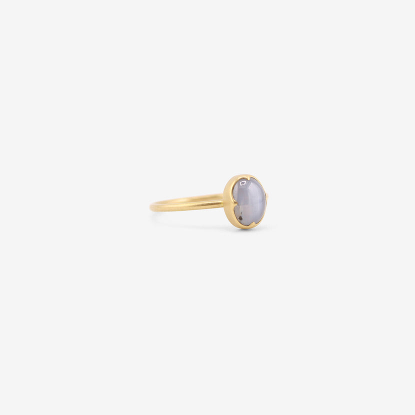 GABRIELLA KISS 18K & OVAL LAVENDER STAR SAPPHIRE RING, 1.88CT
