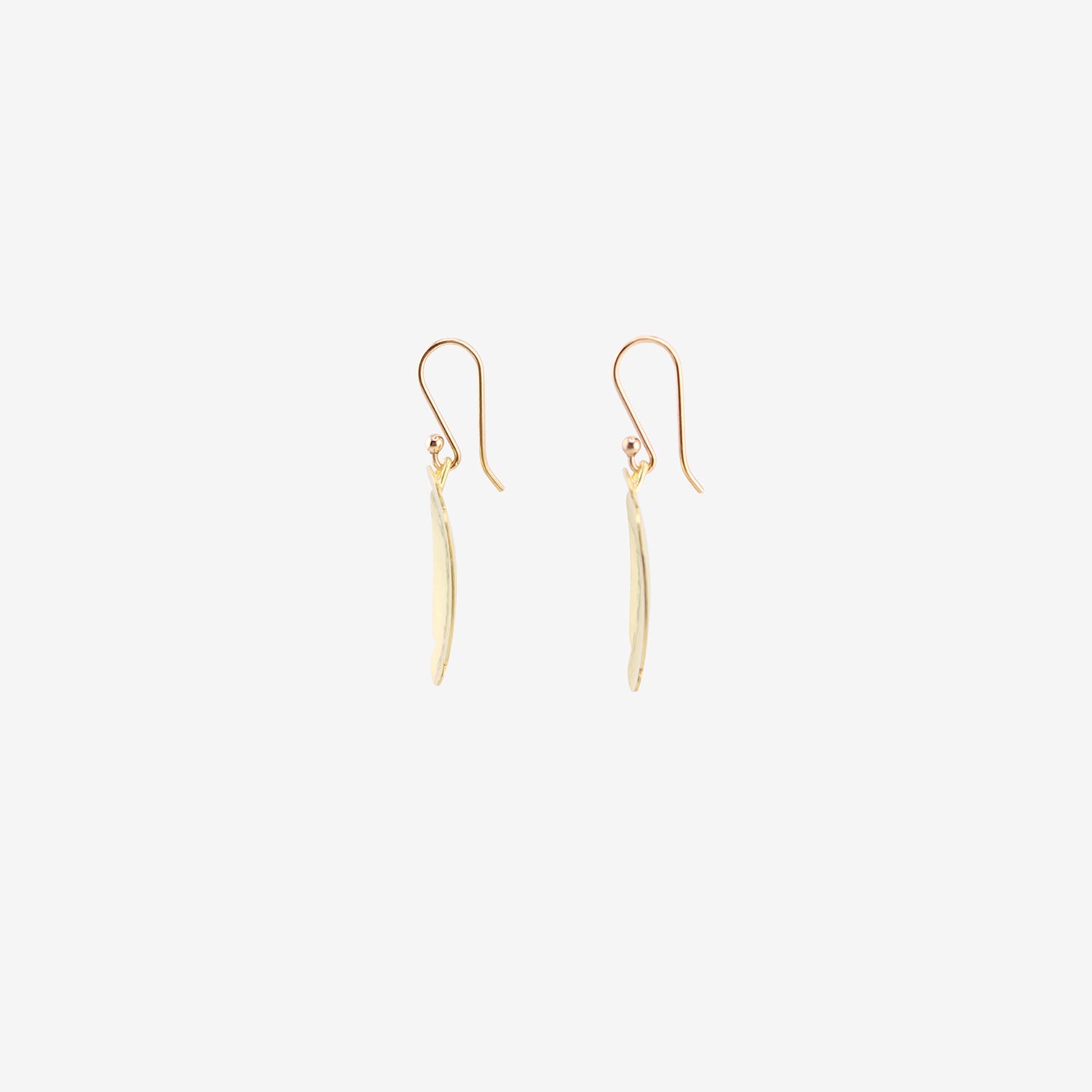 GABRIELLA KISS 18K SMALL-MEDIUM OVAL SCALLOP EARRINGS