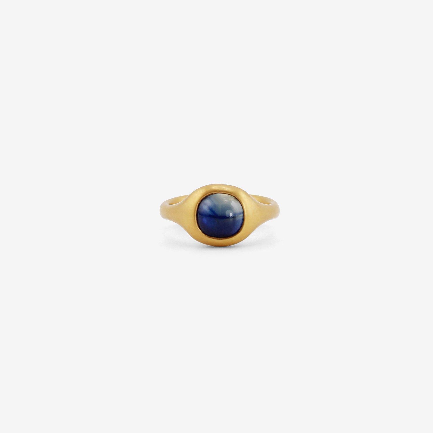 LOLA BROOKS 22K & BICOLOR BLUE SAPPHIRE CABOCHON CAST RING, 2.71CT