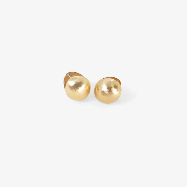 NICOLE LANDAW 14K HAZELNUT EARRINGS WITH HEWN FINISH