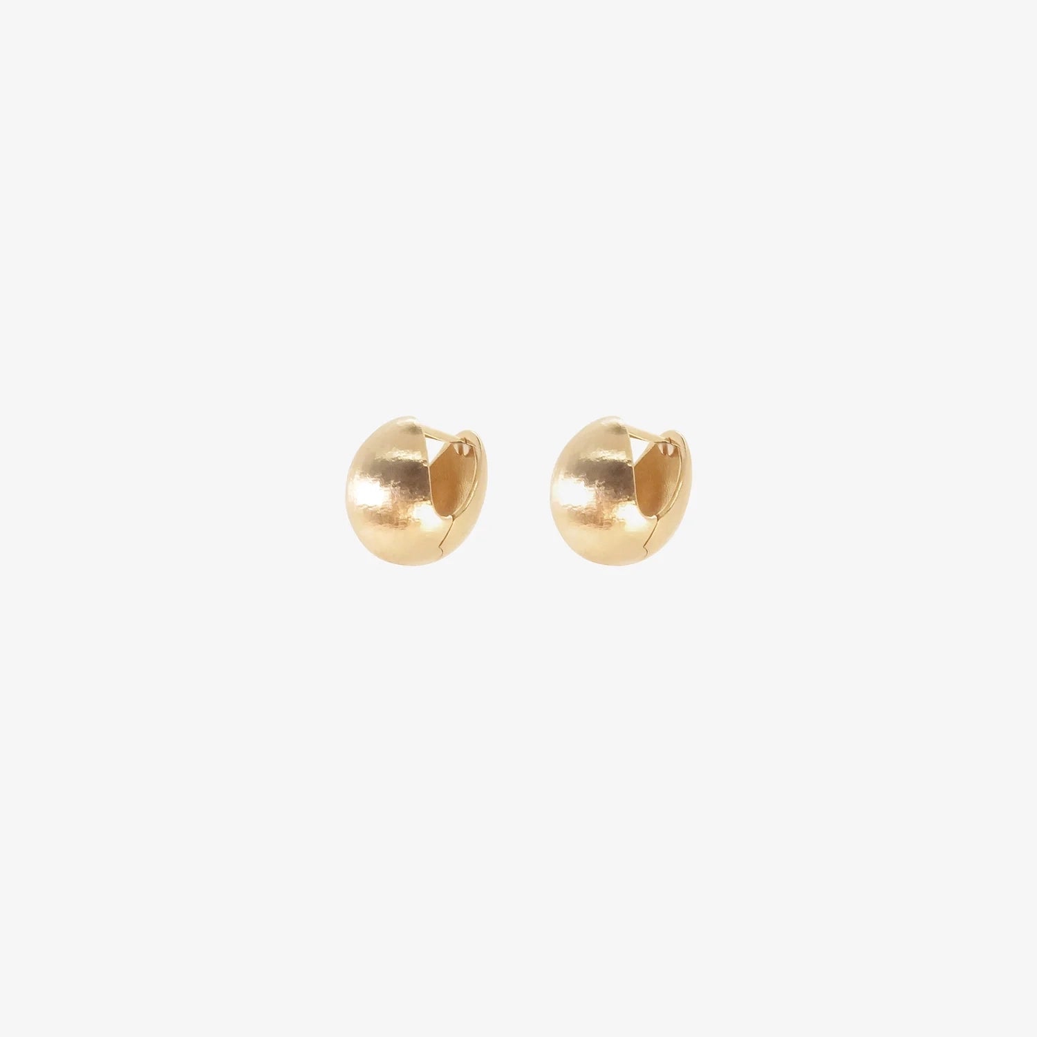 NICOLE LANDAW 14K HAZELNUT EARRINGS WITH HEWN FINISH