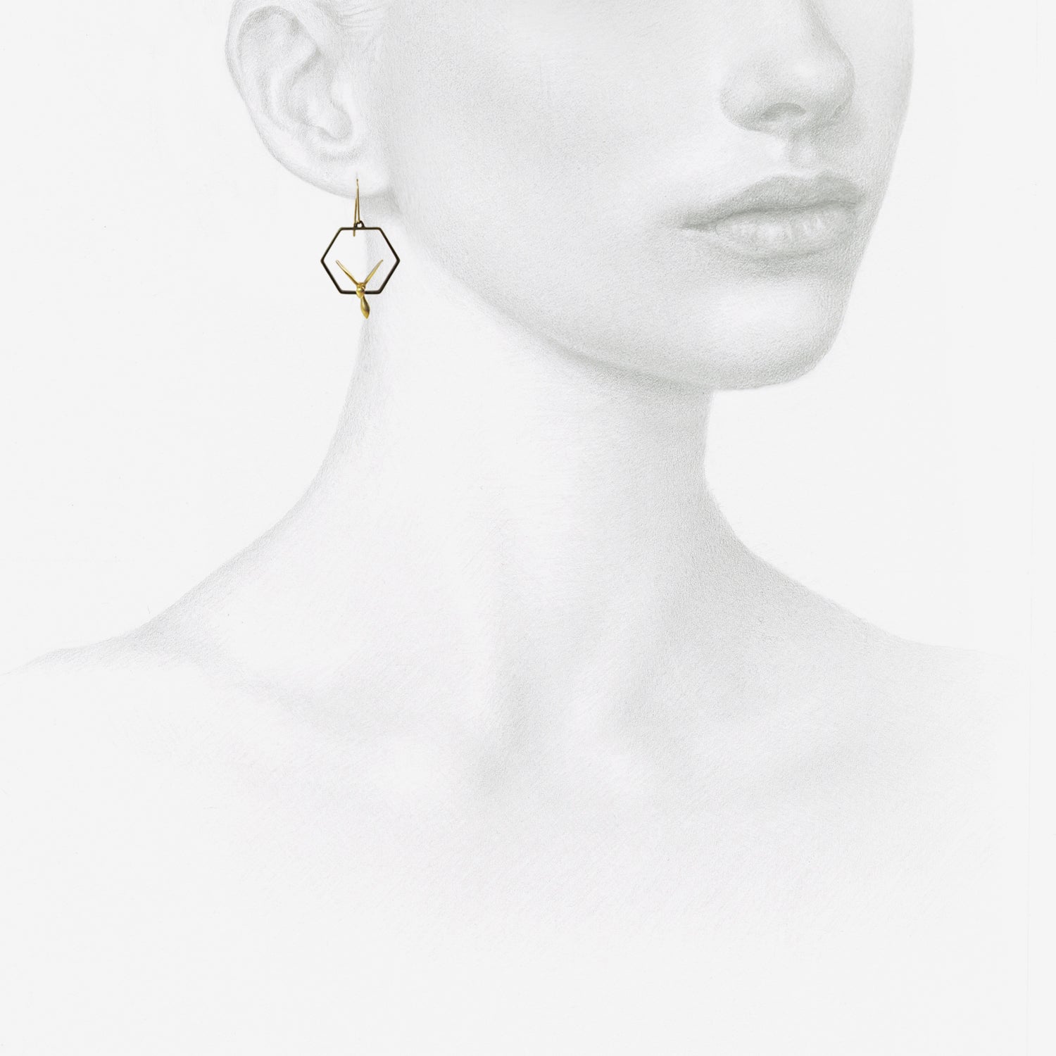 GABRIELLA KISS 18K SMALL WASP IN OXIDIZED HONEYCOMB EARRINGS