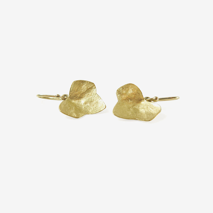 GABRIELLA KISS 18K YELLOW GOLD SMALL  IVY LEAF EARRINGS