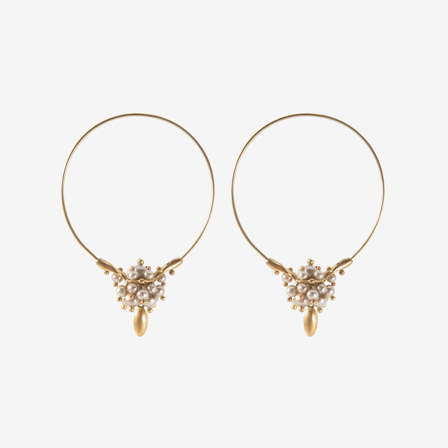 TED MUEHLING 14K GREY PEARL SMALL HOOP CLUSTERS