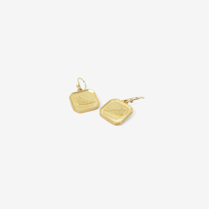 GABRIELLA KISS 18K ROMAN SANDAL PLAQUE EARRINGS