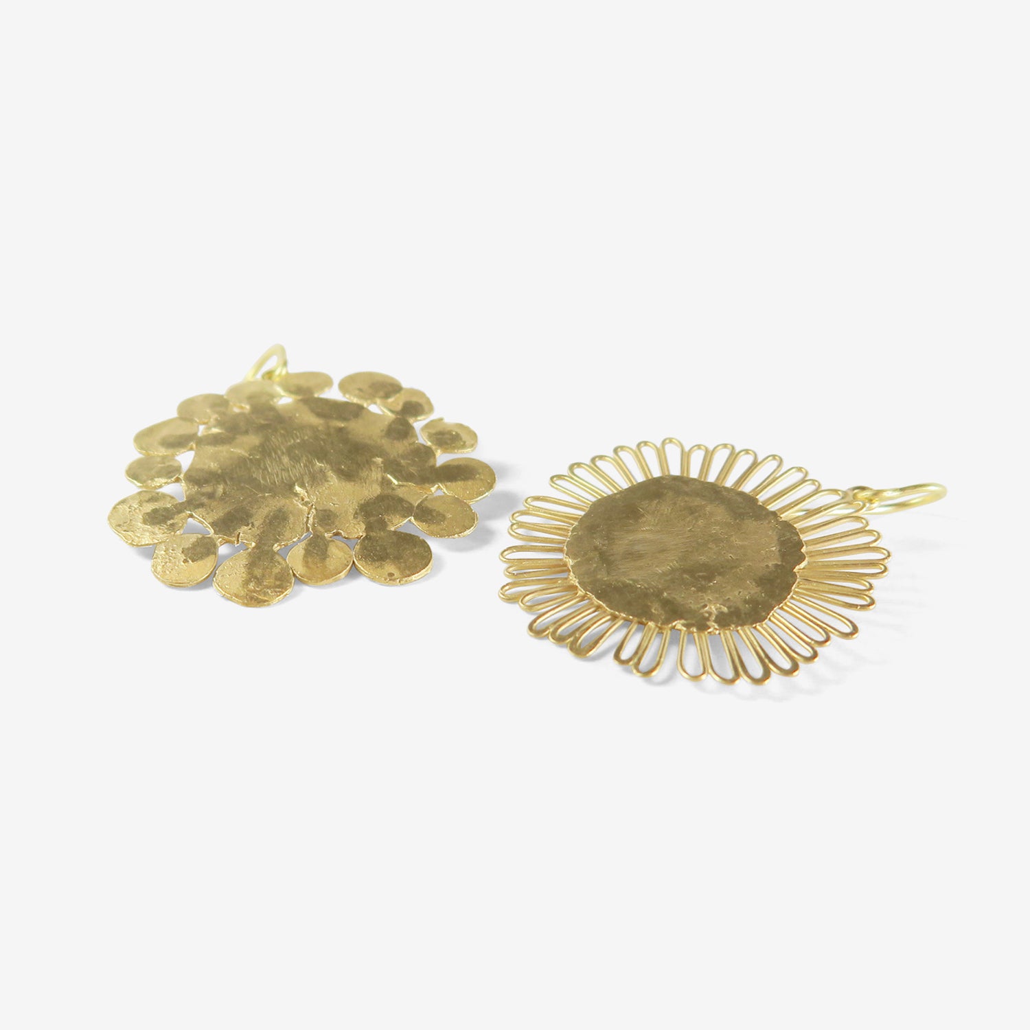 JUDY GEIB 18K LARGE FLAT FLOWERY EARRINGS