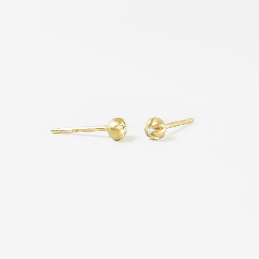 NICOLE LANDAW 14K YELLOW GOLD & DIAMOND LARGE BLOSSOM STUDS