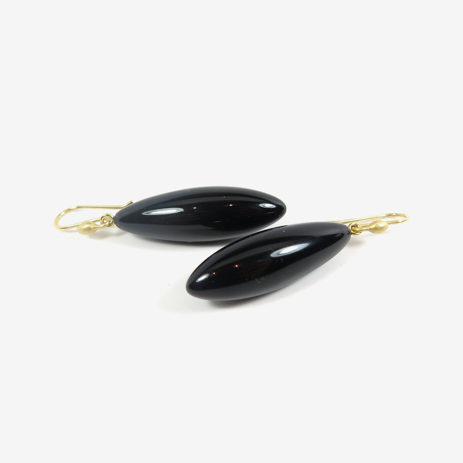 TED MUEHLING 14K & ONYX LONG BERRIES