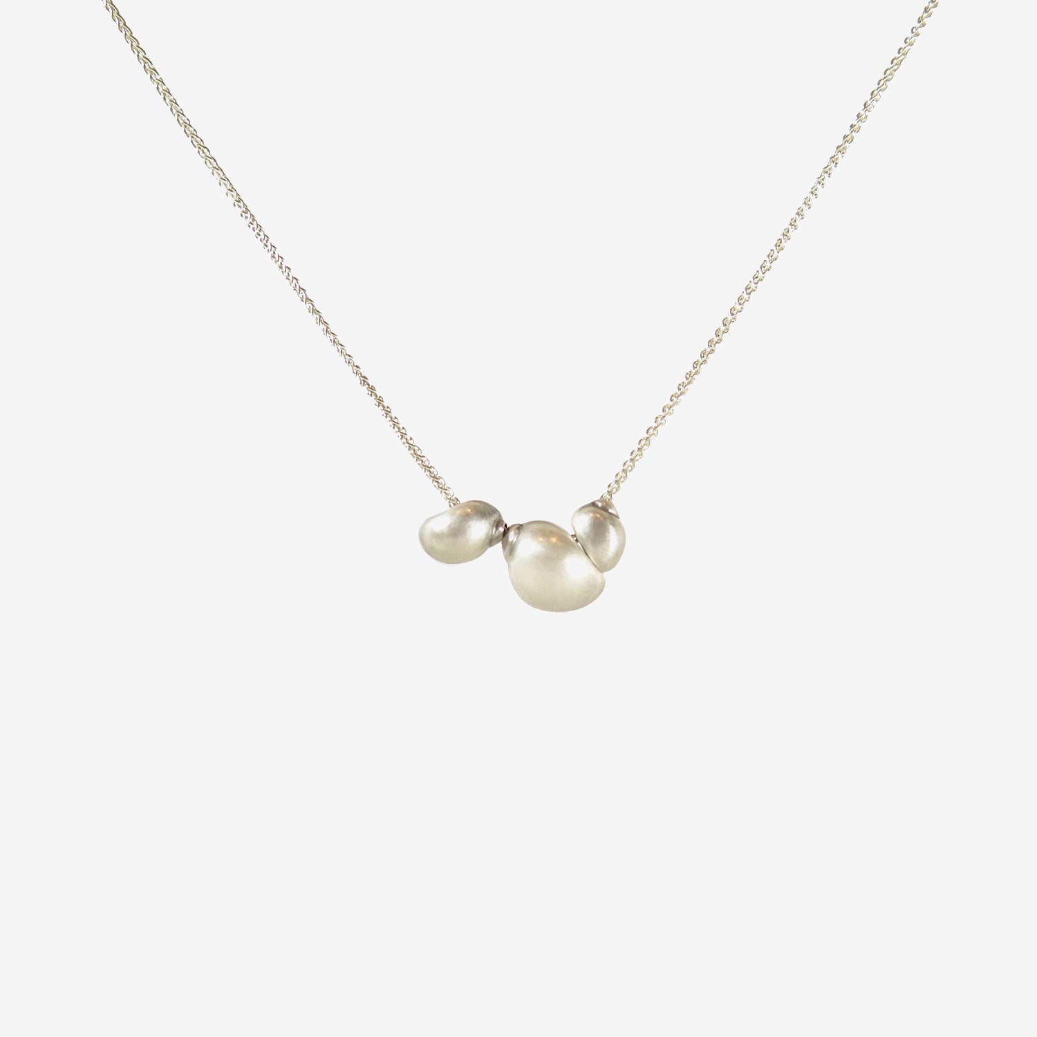 TED MUEHLING STERLING SILVER THREE SNAIL SHELL NECKLACE, 17"