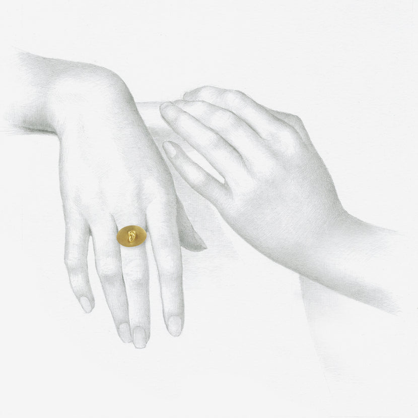 GABRIELLA KISS 18K LOVE TOKEN RING – “AUSCULTARE” – TO LISTEN