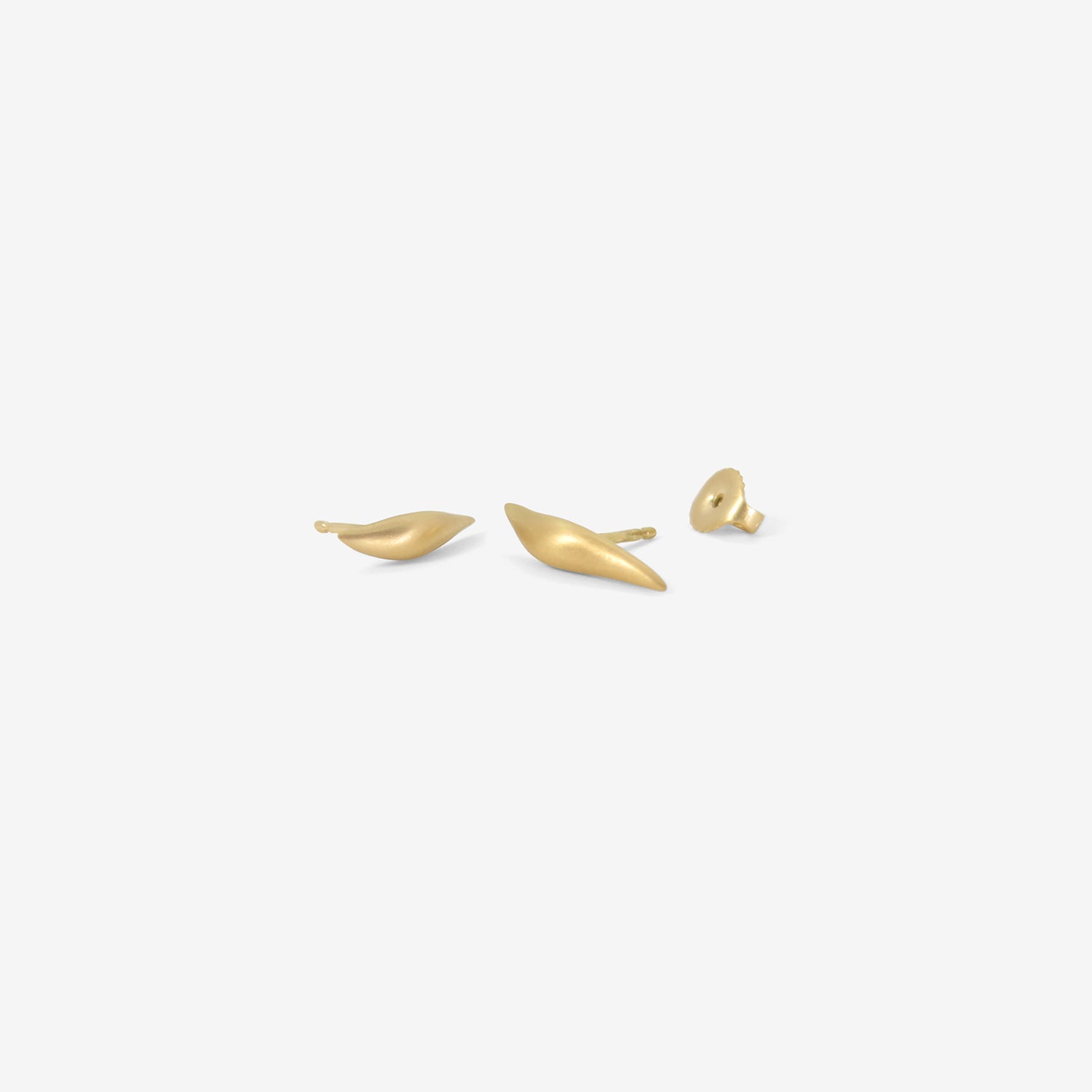GABRIELLA KISS 18K MEDIUM SLUG STUDS
