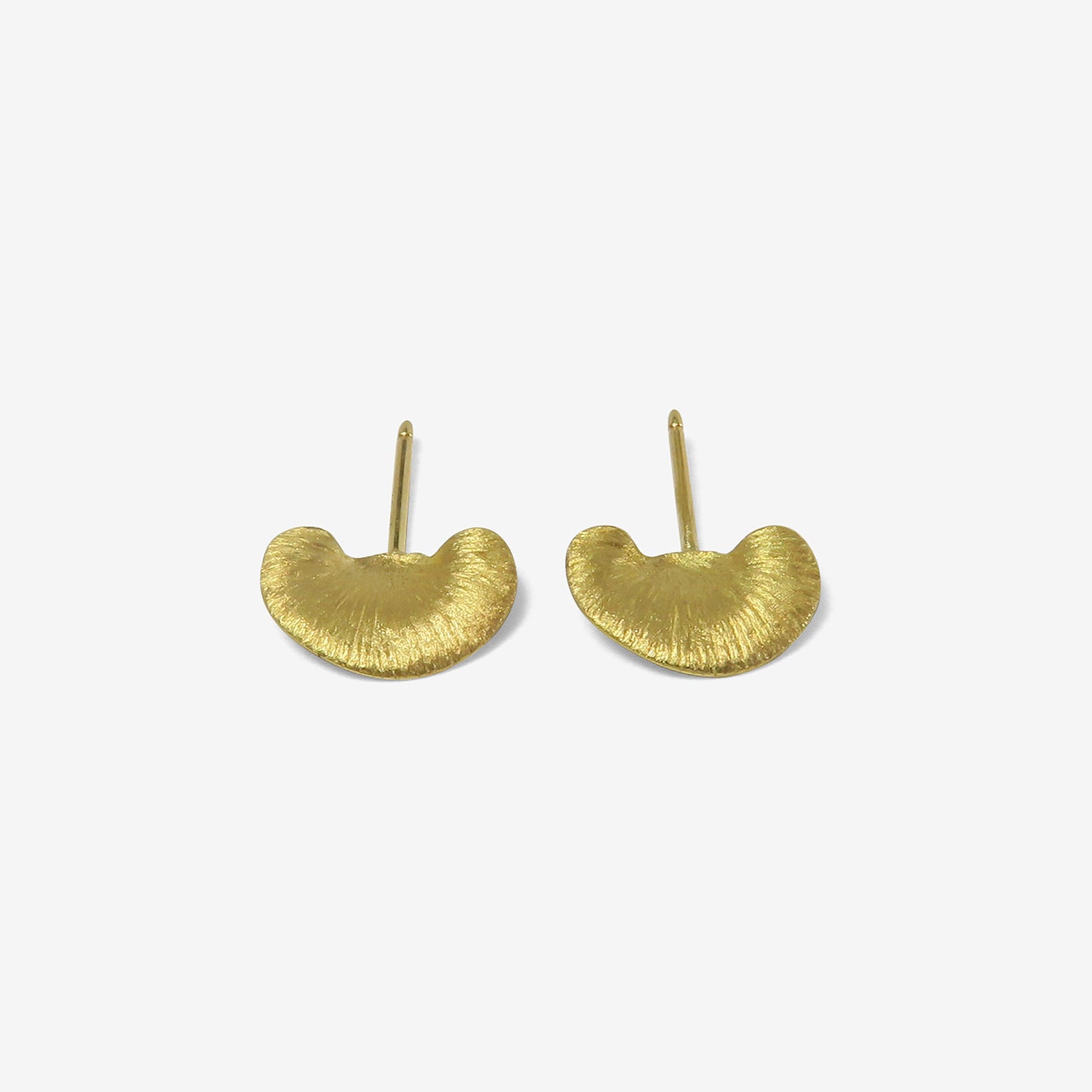 GABRIELLA KISS 18K YELLOW GOLD MEDIUM SHELF MUSHROOMS ON POSTS