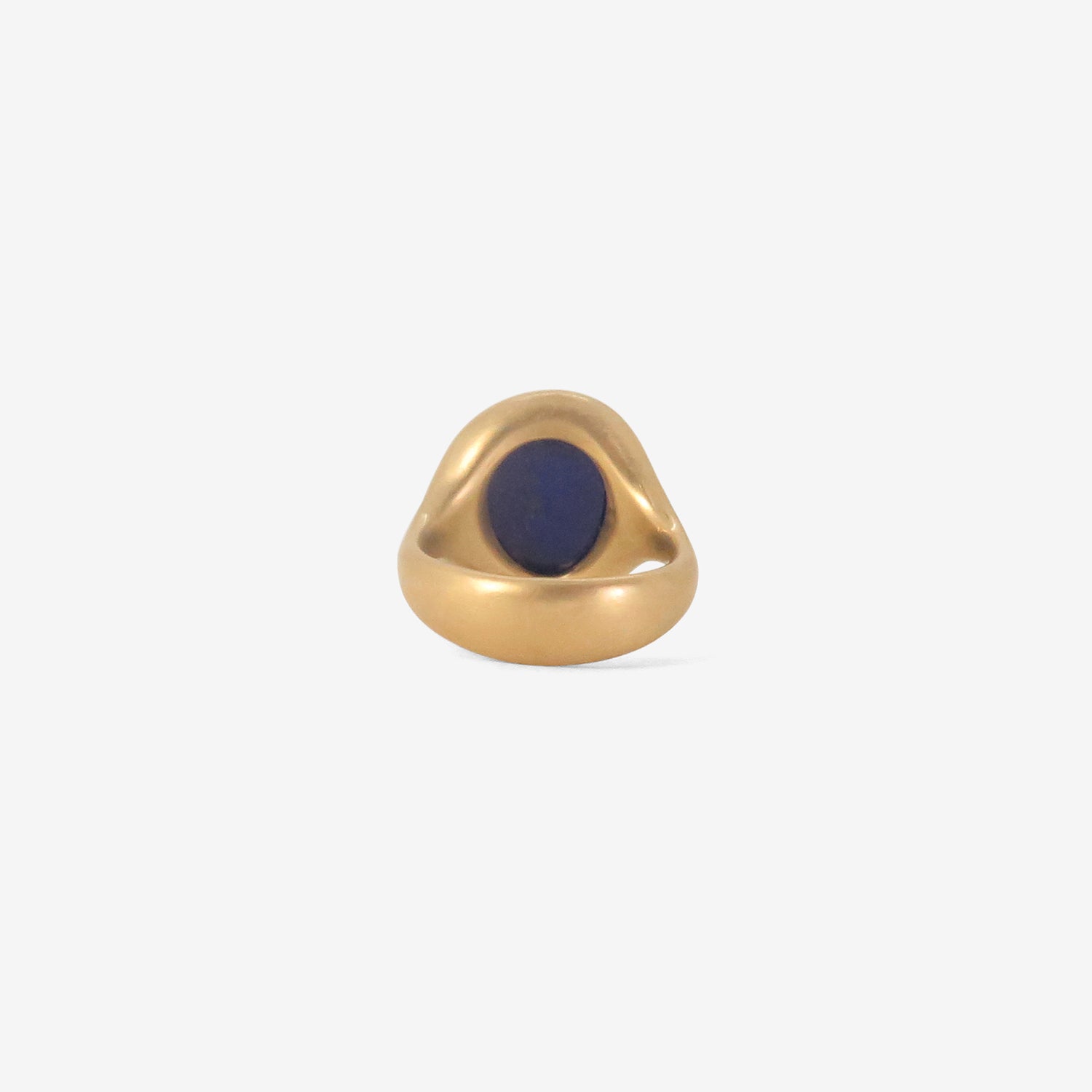LOLA BROOKS 18K & LAPIS SIGNET RING, 5.76CT