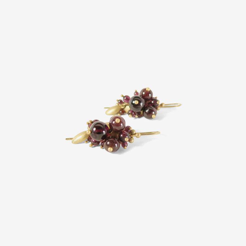 TED MUEHLING 10K & GARNET BUG CLUSTER EARRINGS