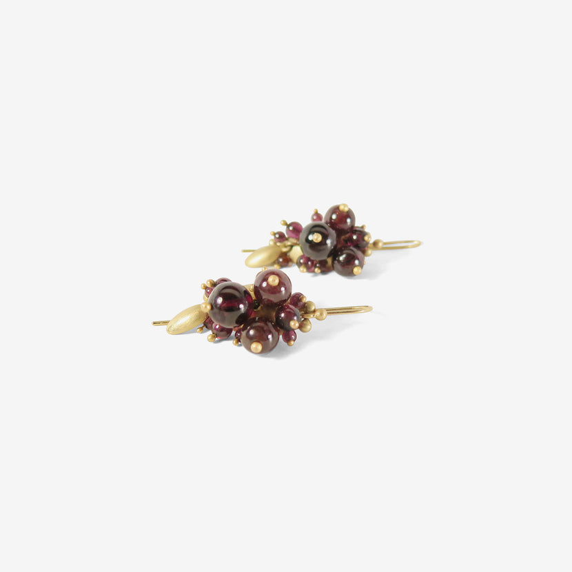 TED MUEHLING 10K & GARNET BUG CLUSTER EARRINGS