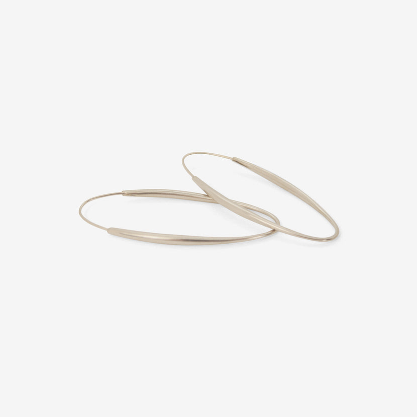 TED MUEHLING 14K WHITE GOLD LARGE OVAL HOOPS