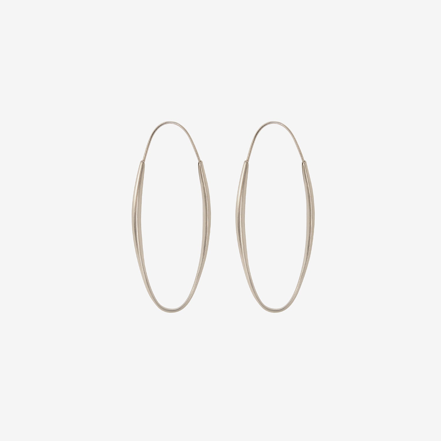 TED MUEHLING 14K WHITE GOLD LARGE OVAL HOOPS
